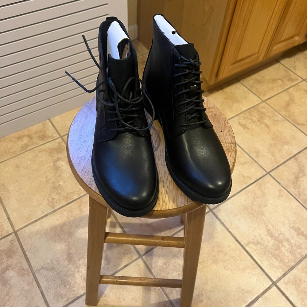 Timberland Chevalier Mid-Lace Up Black Leather Shoe boots
